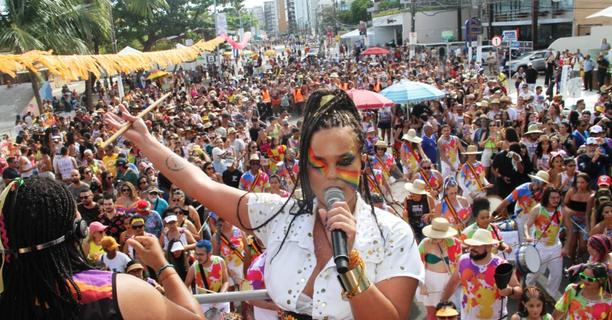 Bloco Rasgando o Couro Rock Maracatu