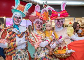 Chegada do Coelhinho da Páscoa no Maceió Shopping