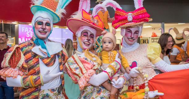 Chegada do Coelhinho da Páscoa no Maceió Shopping