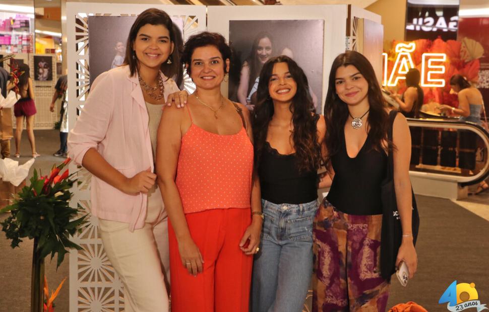 aaaCoquetel-de-lançamento-da-exposição-minha-mãe-é-massa-2023-maceió-shppping (13)