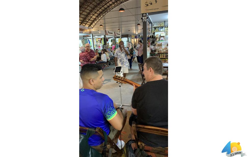 Samba-do-Mercado-Maecado-das-artes-31-Igbonan-Rocha-e-Convidados (27)