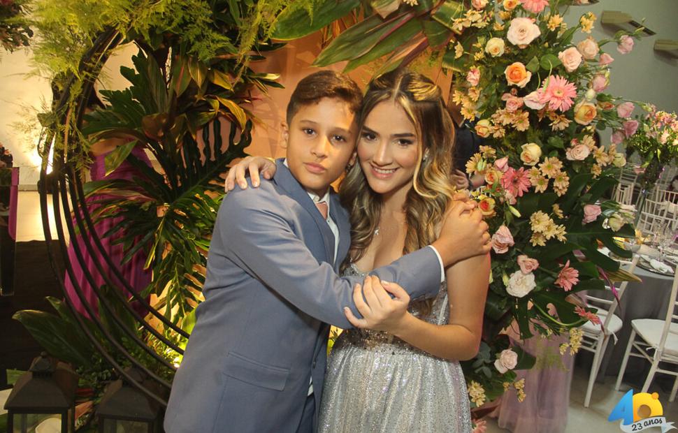 aniversário-15-anos-liz-coutinho-espaço-amarilis-15-0-2023 (26)