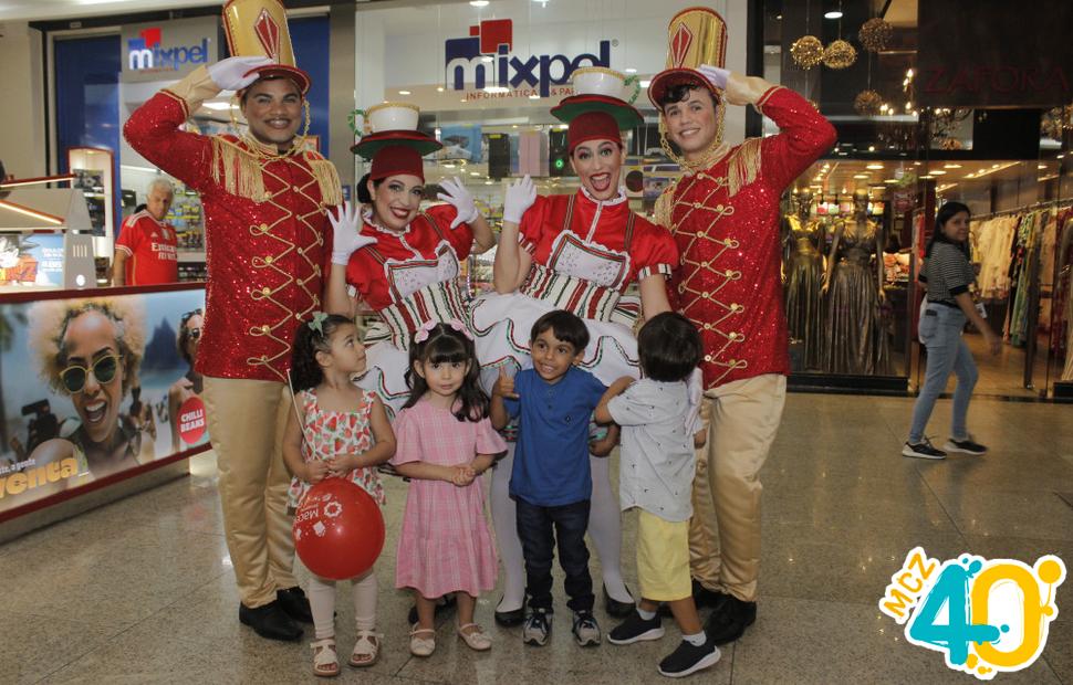 aChegada-do-papai-noel-maceio-shopping-2023 (9)