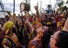Rasgando o Couro Rock Maracatu arrasta milhares de foliões em desfile 2024