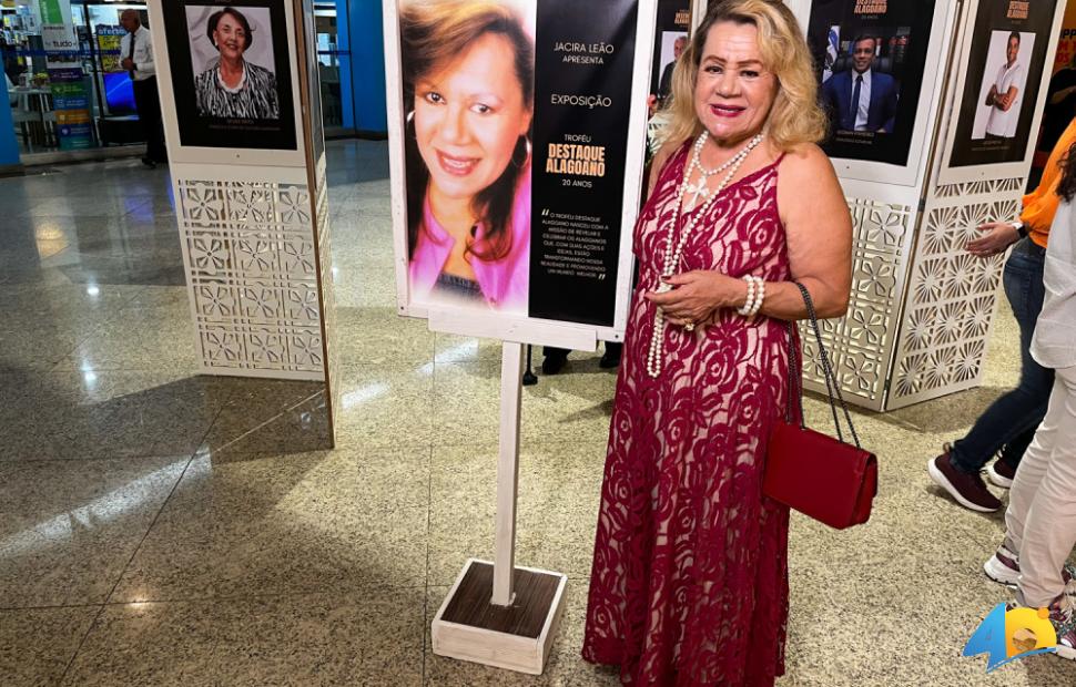 Trofeu-Destaque-Alagoano-20-anos-Jacira-Leão-Maceió-Shopping-09-01-2024 (1)