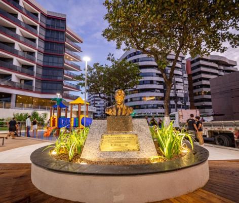 Praça Hélio Vasconcelos é novo ponto de encontro para maceioenses e turistas