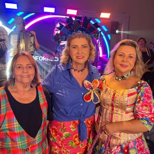Arraiá da Lozzi no ritmo das Terezas