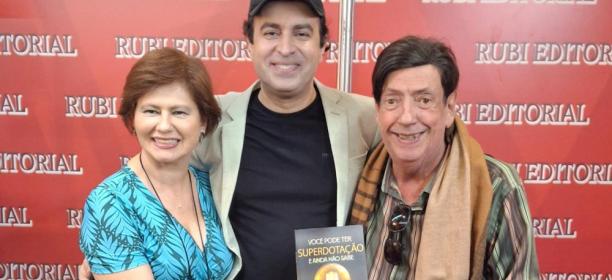 “Você pode ter superdotação e ainda não sabe”: alagoano Melquisedeque Carlos lança, durante 41ª Bienal do Livro do RJ, seu segundo livro