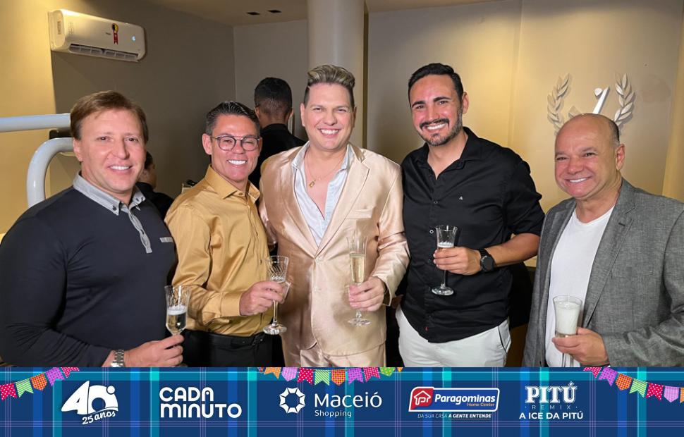 aniversário-promoter-wilton-rocha-na-clínica-viotto-11-06-2025 (20)