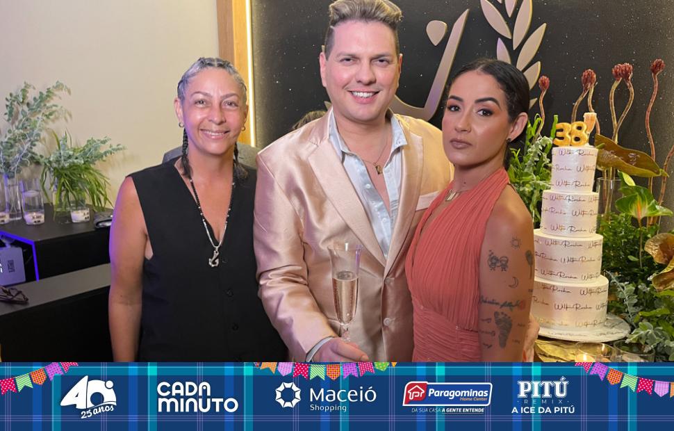 aniversário-promoter-wilton-rocha-na-clínica-viotto-11-06-2025 (57)