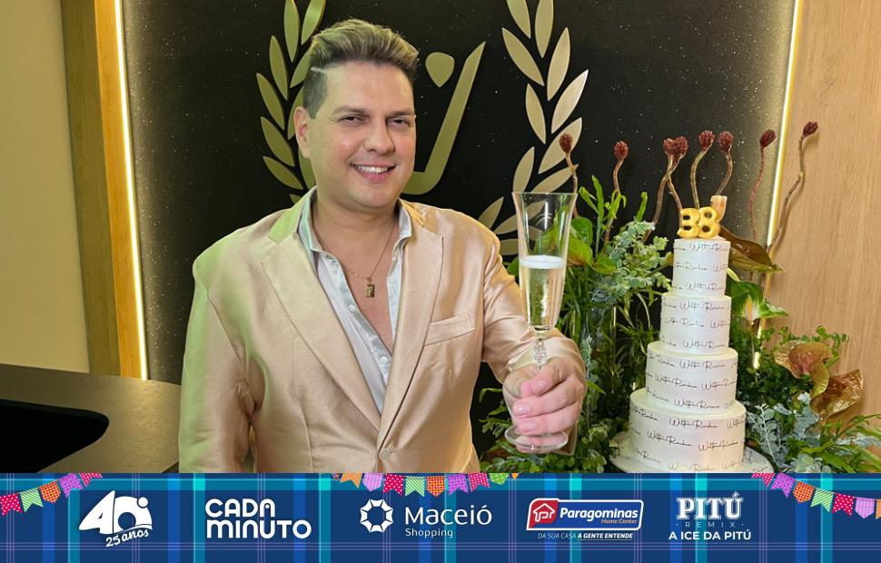 aniversário-promoter-wilton-rocha-na-clínica-viotto-11-06-2025 (8)