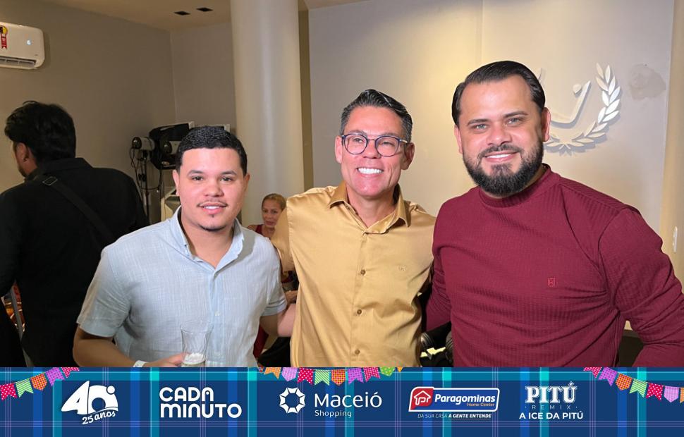 aniversário-promoter-wilton-rocha-na-clínica-viotto-11-06-2025 (93)