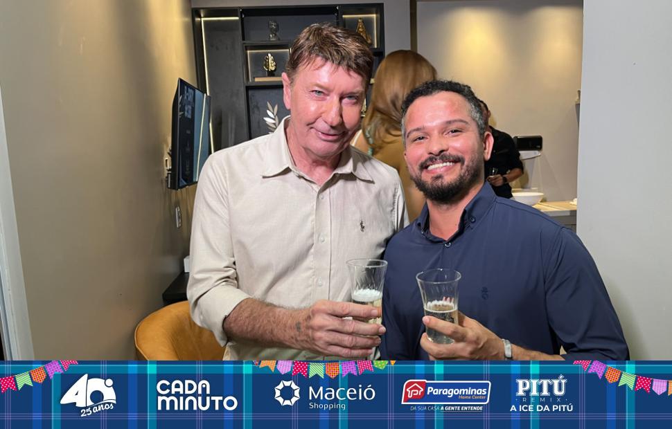 aniversário-promoter-wilton-rocha-na-clínica-viotto-11-06-2025 (98)