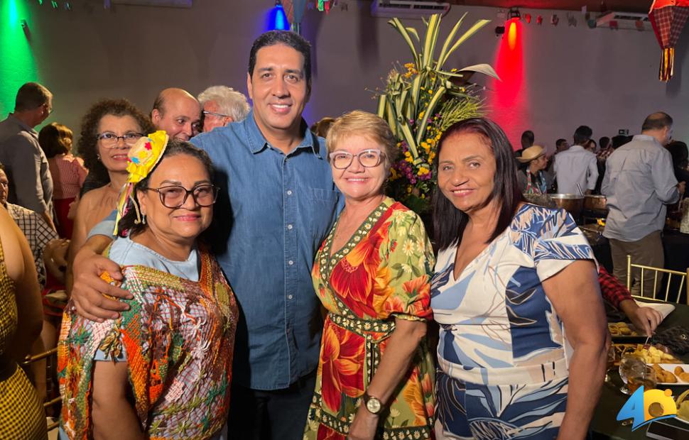 Arrai´-Bom-Demais-Adufal-na-Chez-Marie-12-06-2015 (40)