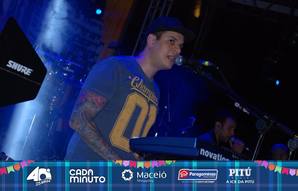 Arraiá-Cafe-de-La-Musique-Banda-Eva-e Toninho-18-06-2016 (129)