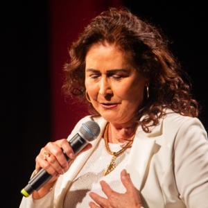Joana traz para Maceió show em comemoração aos 40 anos de carreira
