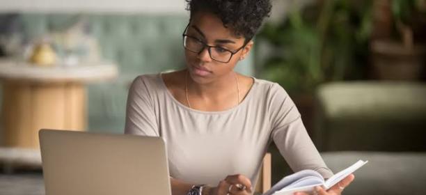Professores de Alagoas podem concorrer a 15 mil bolsas gratuitas para capacitação no uso de Inteligência Artificial para a educação