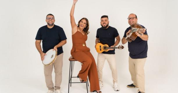 Grupo Cai Dentro celebra 15 anos com roda de samba no Espaço Armazém