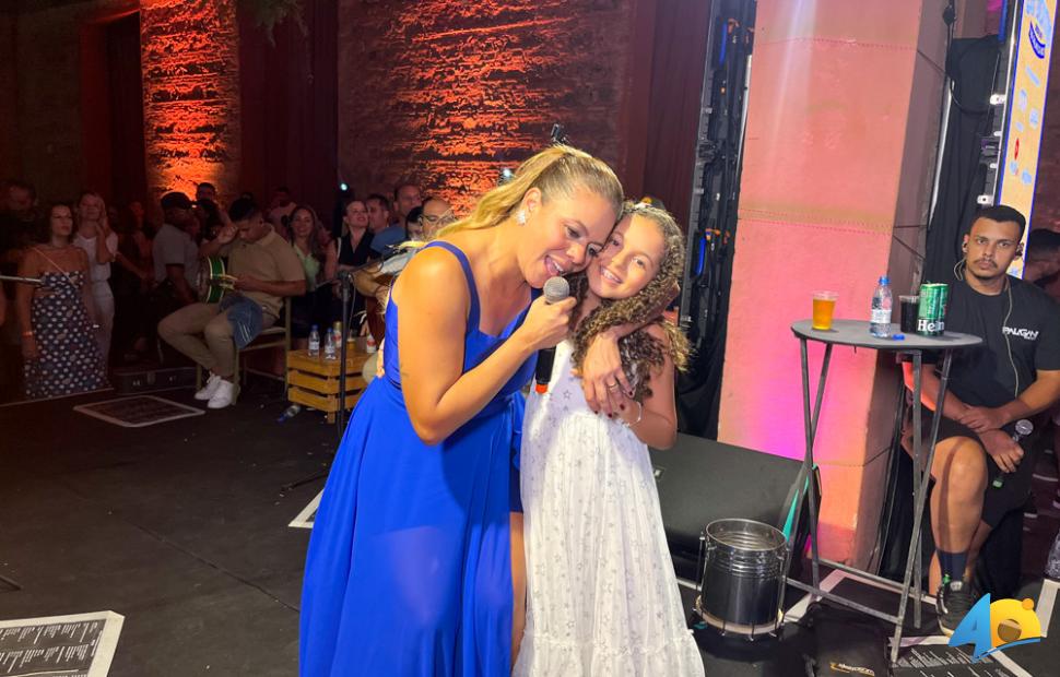 Banda-Cai-Dentro-15-anos-11-10-2025 (201)