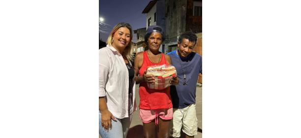 CDR Entretenimento e Galã do Brega arrecadam centenas de alimentos em show em Paripueira