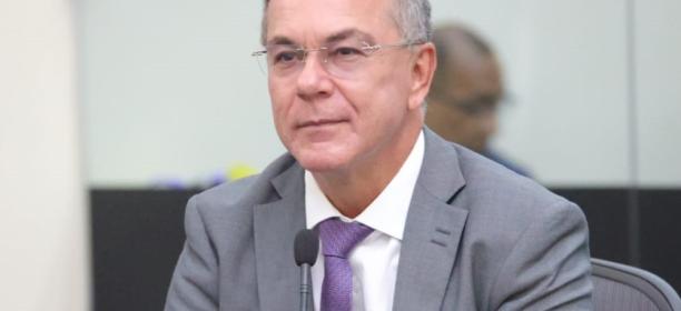 Ronaldo Medeiros celebra isenção do IR para quem ganha até R$ 5 mil