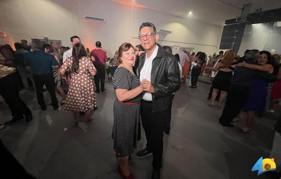 Baile-Anos-Dourados-Iate-Clube-Pajussara-22-11-2025 (176)