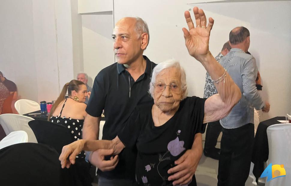 Baile-Anos-Dourados-Iate-Clube-Pajussara-22-11-2025 (83)