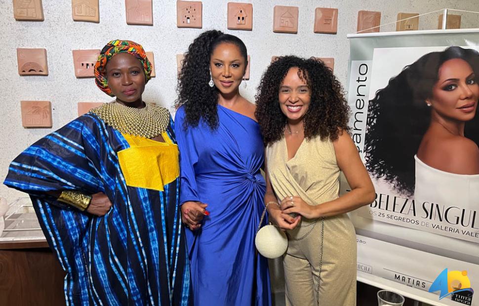 lançamento-do-livri-beleza-singular-valeria-valenssa-26-11-2025-Lojas-Matias-Design (22)