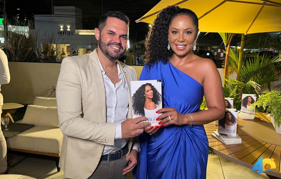 lançamento-do-livri-beleza-singular-valeria-valenssa-26-11-2025-Lojas-Matias-Design (83)