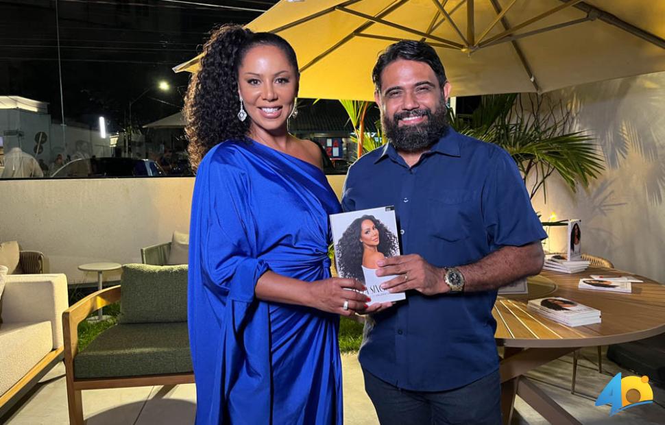 lançamento-do-livri-beleza-singular-valeria-valenssa-26-11-2025-Lojas-Matias-Design (84)