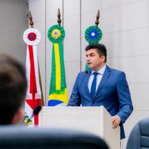 Justiça determina que Câmara de Maceió entregue documentos sobre contratação da empresa Reluzir após ação de Rui Palmeira