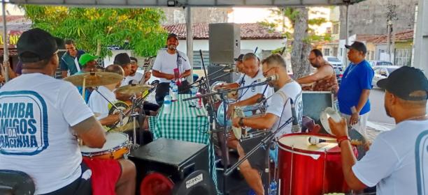Samba da Pracinha: Edição de dezembro reúne músicos alagoanos em festa gratuita e solidária