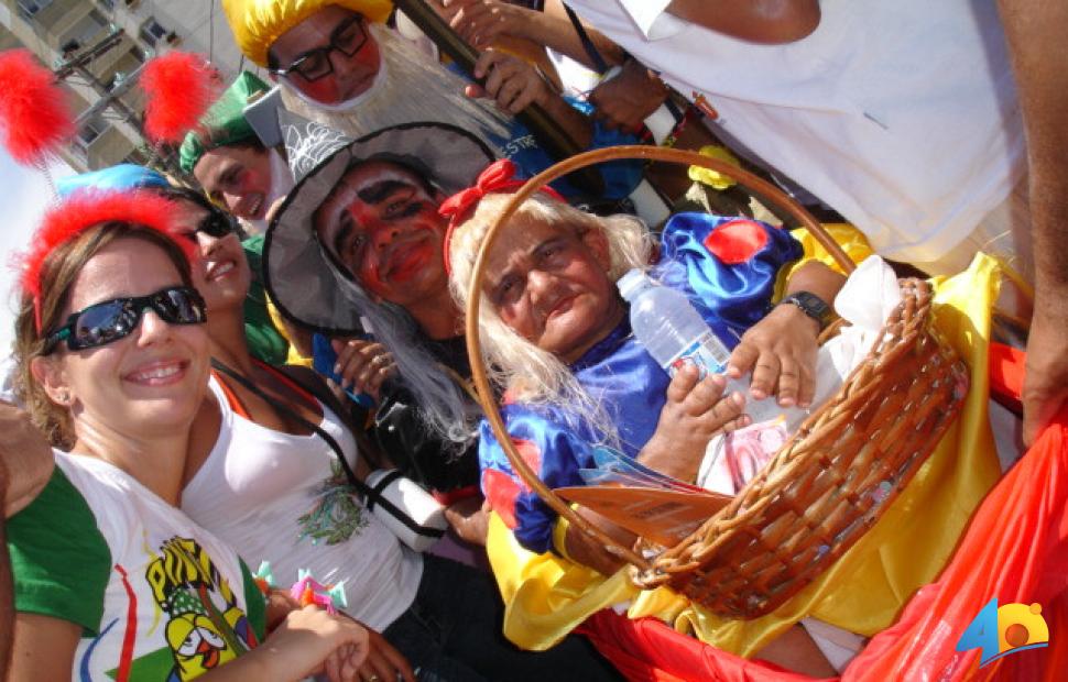 Desfile-do-Pinto-da-Madrugada-2006 (59)