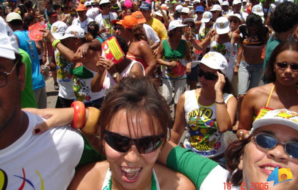 Desfile-do-Pinto-da-Madrugada-2006 (600)