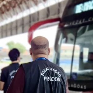 Procon Maceió fiscaliza empresas de ônibus interestaduais no Terminal Rodoviário da capital
