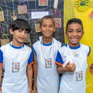Feira literária leva cultura e tradições nordestinas para escola municipal em Ipioca