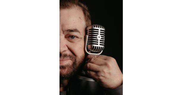 Peninha é a atração do Seis & Meia em setembro com show Minhas Canções