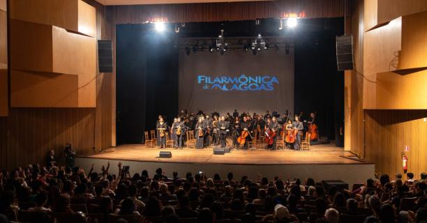 Orquestra Filarmônica de Alagoas apresenta concerto especial “Tributo Djavan”