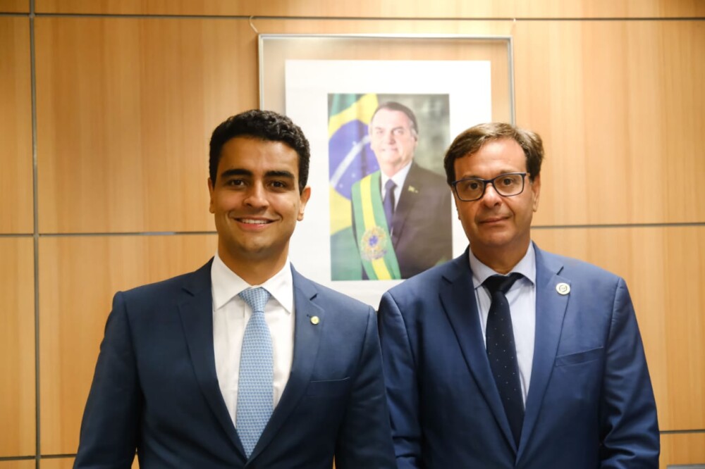 JHC se reúne com novo ministro e confirma Escola de Turismo em Maceió