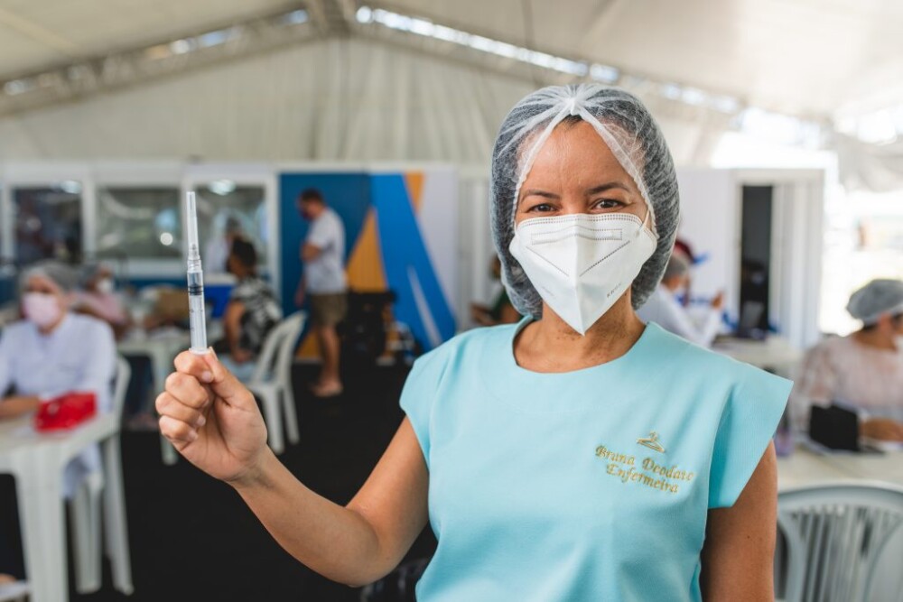 Maceió inicia vacinação de adolescentes de 13 anos nesta segunda-feira (13)