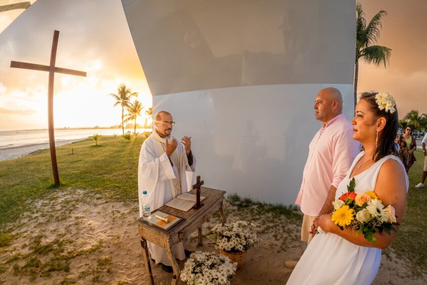 Cerimônia surpresa abre temporada de casamentos do Mês das Noivas na Capelinha de Jaraguá