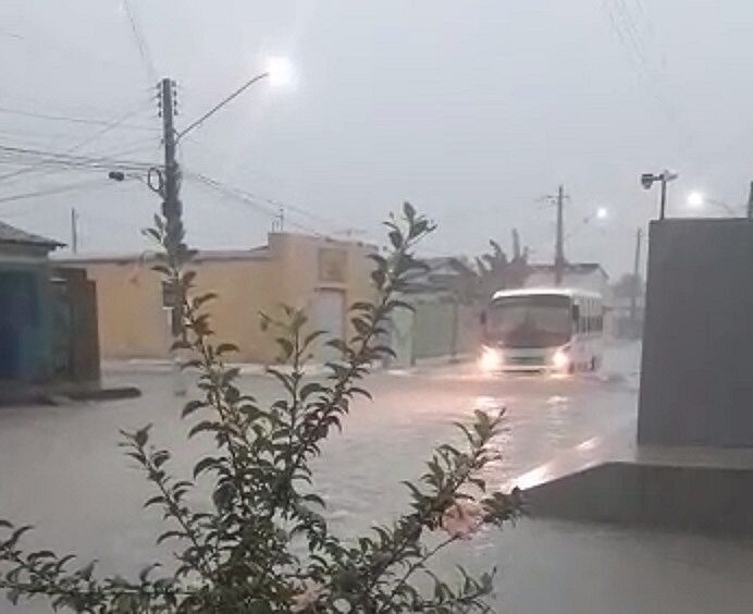 Maceió registra o segundo maior volume de chuvas do Brasil nas últimas 24h, diz Inmet