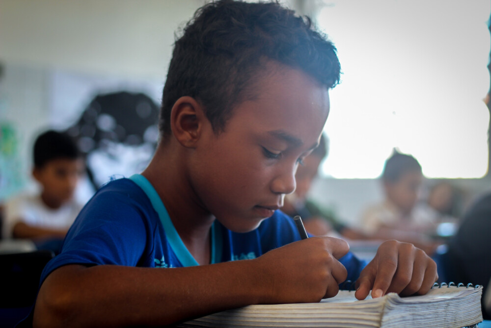 Aluno da Escola Nosso Lar I tem vida transformada através da leitura