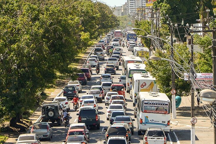 Avenida Fernandes Lima pode mudar de nome