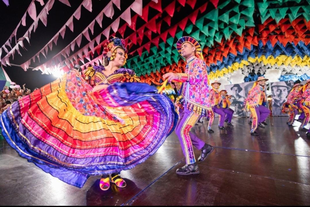 São João Raiz: Quadrilhas juninas se apresentam na primeira noite de Festival