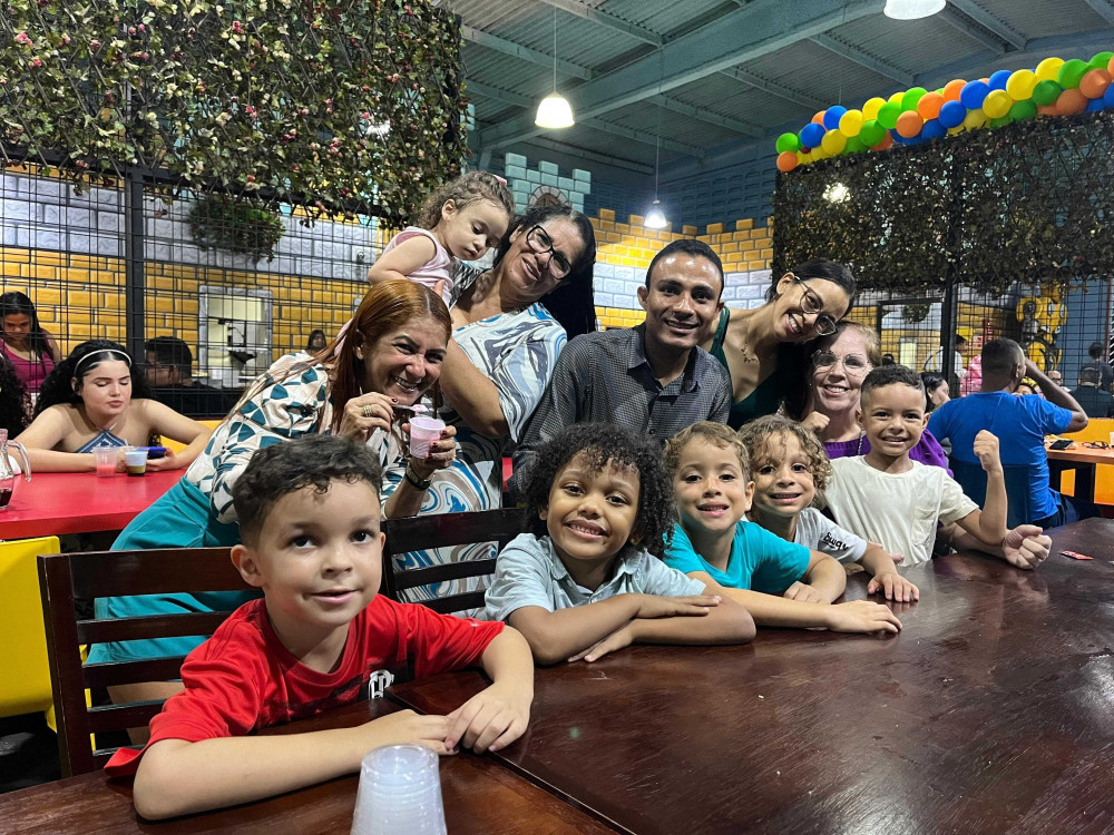 Em ação voluntária, servidor público leva diversão e alegria para crianças de CMEI no Antares