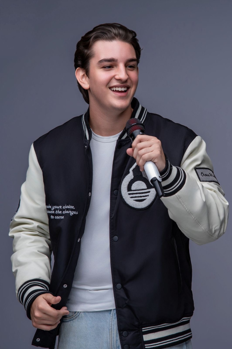 Cantor alagoano Jpshow lança EP para comemorar 10 anos de carreira