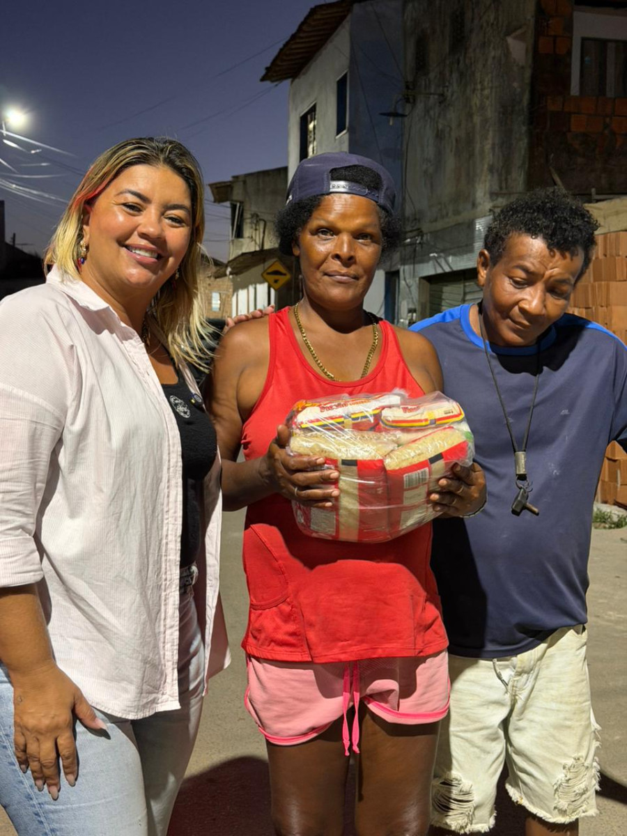 CDR Entretenimento e Galã do Brega arrecadam centenas de alimentos em show em Paripueira