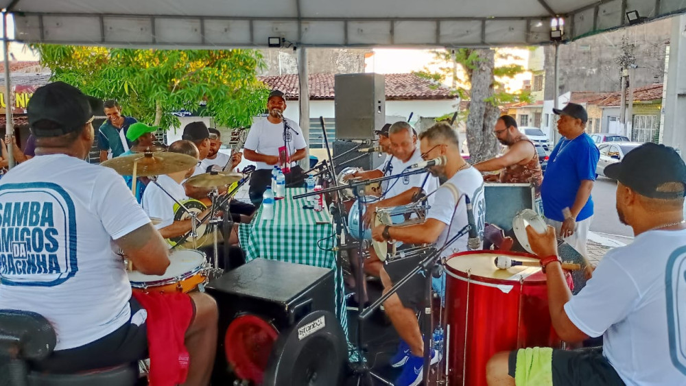 Samba da Pracinha: Edição de dezembro reúne músicos alagoanos em festa gratuita e solidária
