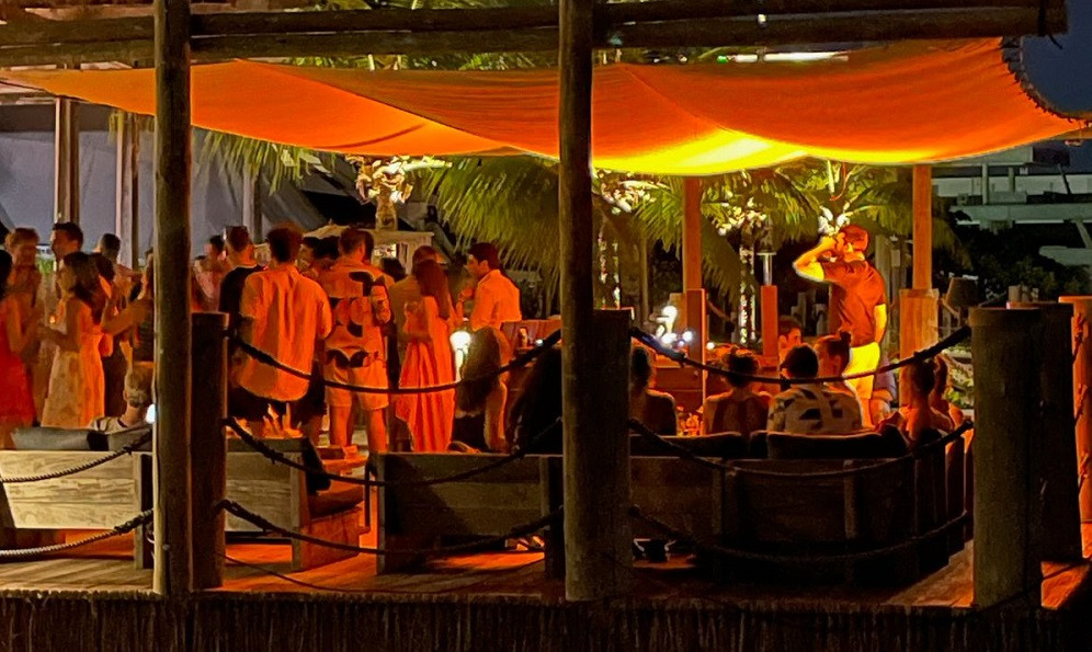 Réveillon inédito na Barra de São Miguel trará experiência sensorial para o público 35+